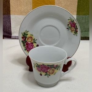 ENGLISH ROSE STYLE TEA CUP & SAUCER SET